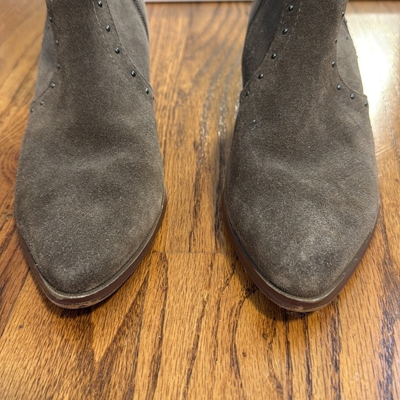 Marc Fisher Leather Western Detailed Ankle Boots Wanida Taupe Suede - Picture 3 of 10